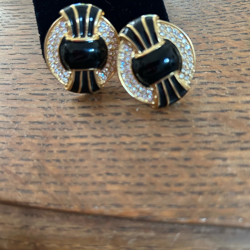 Vintage Kenneth J Lane Clip Earrings - image 1
